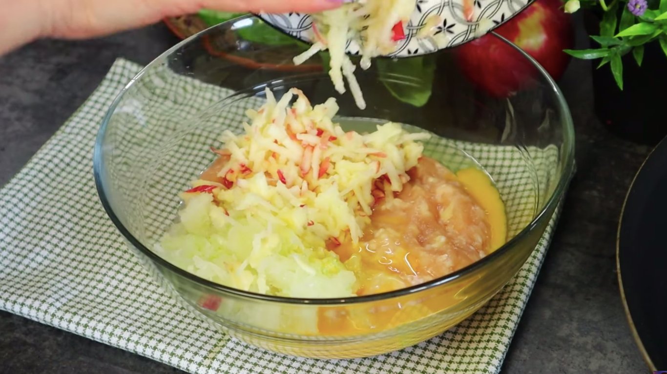 рецепт котлет з яблуком