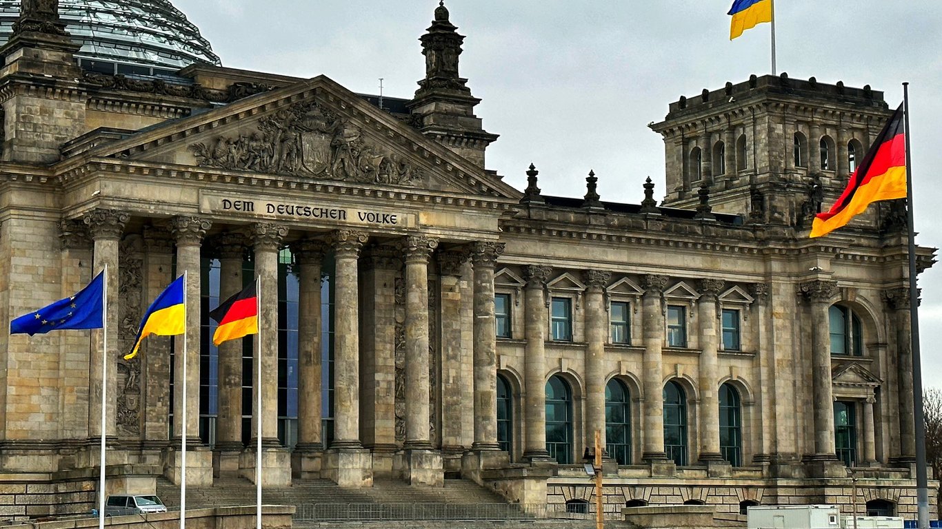 Бюджет Німеччини 2024.  На чому доведеться економити владі Німеччини через дефіцит бюджету