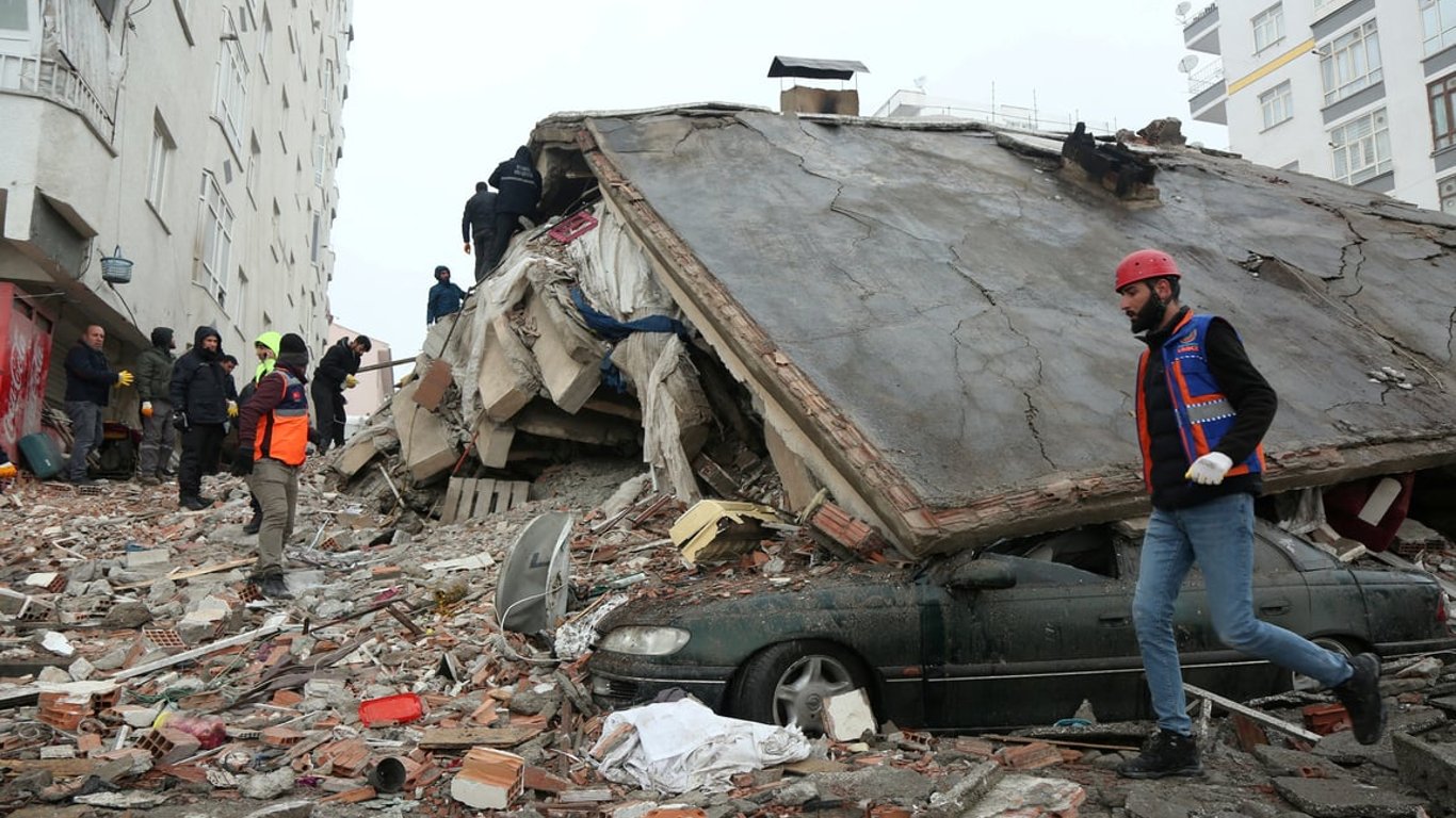 Японію сколихнули потужні землетруси — кількість загиблих знову зросла