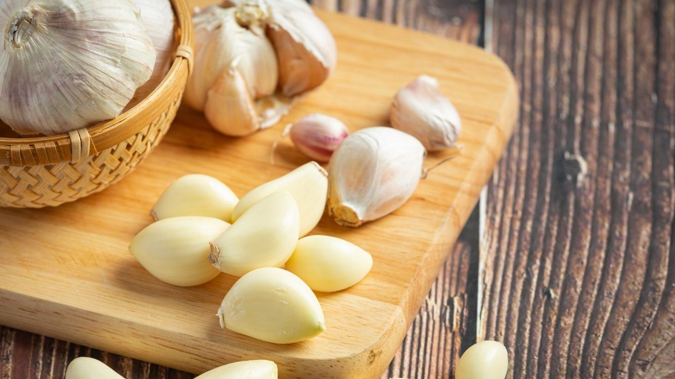 зберігання часнику на зиму