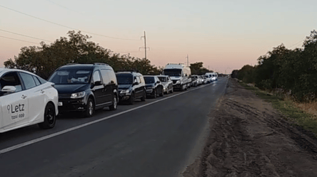 Затори на трасі Одеса-Рені — виїзд до Молдови ускладнено - 285x160