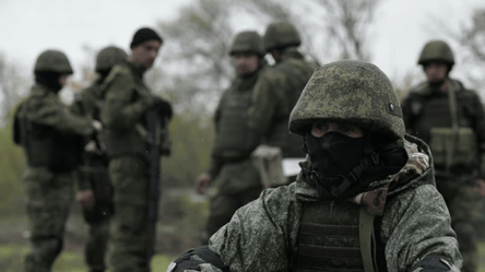 Військовий пояснив, чому росіяни масово здаються у полон - 285x160