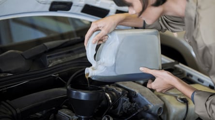 Когда и почему нужно менять тормозную жидкость в авто — советы для безопасности водителей - 290x166