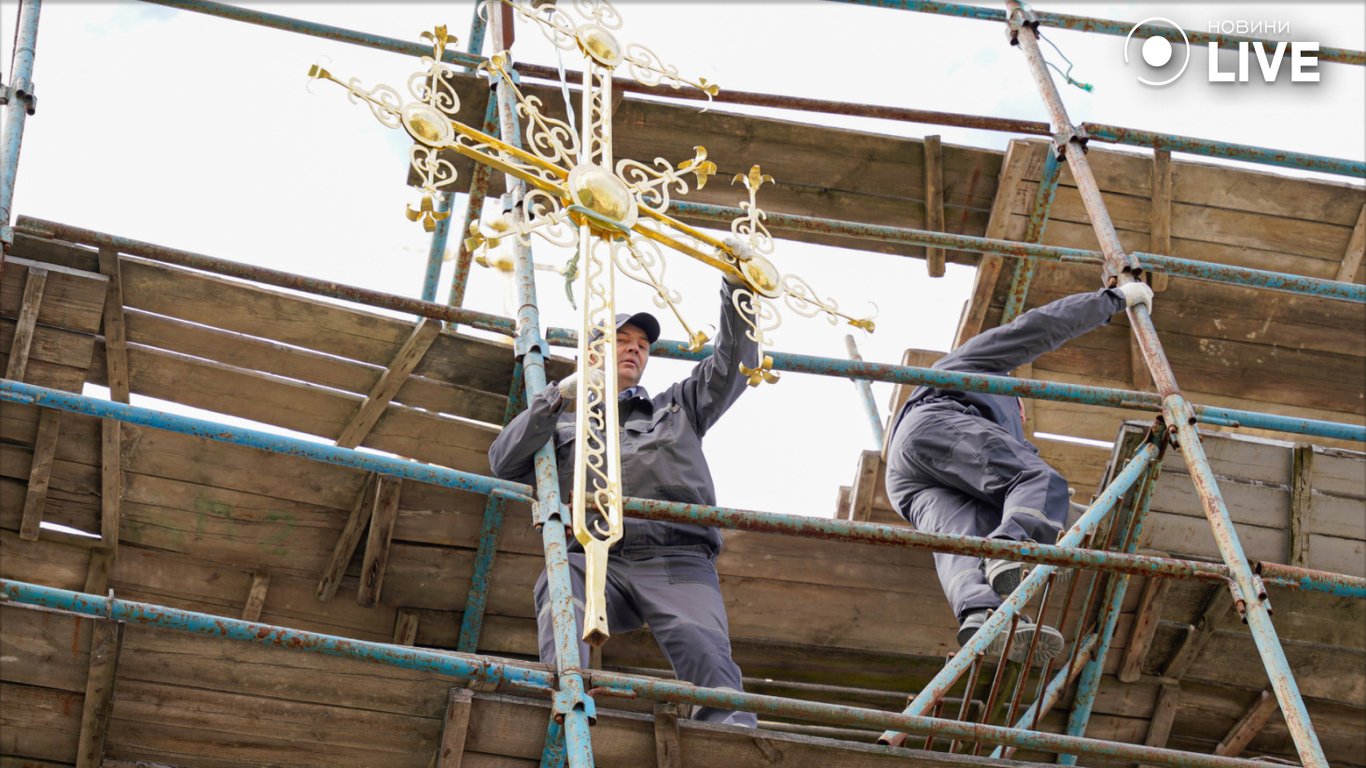 Троїцька надбрамна церква в лаврі в Києві