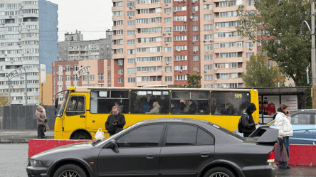 Удар по Південному мосту: Київ скували масштабні затори - 290x166