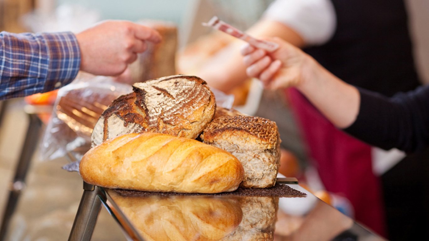 Цены на хлеб вырастут — мука активно дорожает