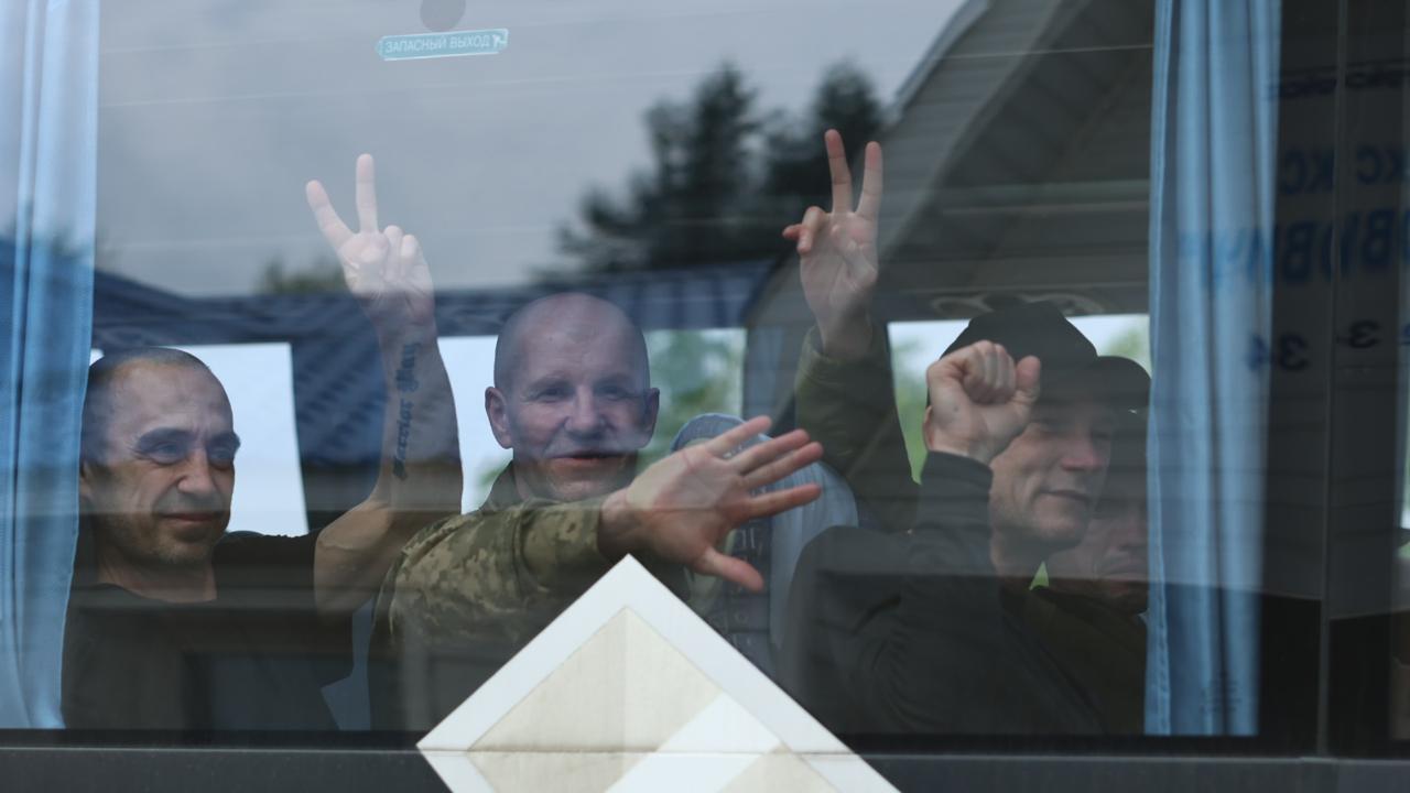 Повернення військовополонених додому 25 травня