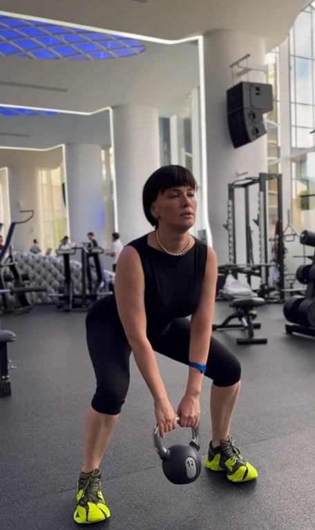Помітно схудла Астаф'єва у лосинах показала своє тренування у залі - фото 1