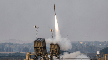 В США считают, что на Израиль будут запущены около 500 дронов и ракет, — СМИ - 285x160