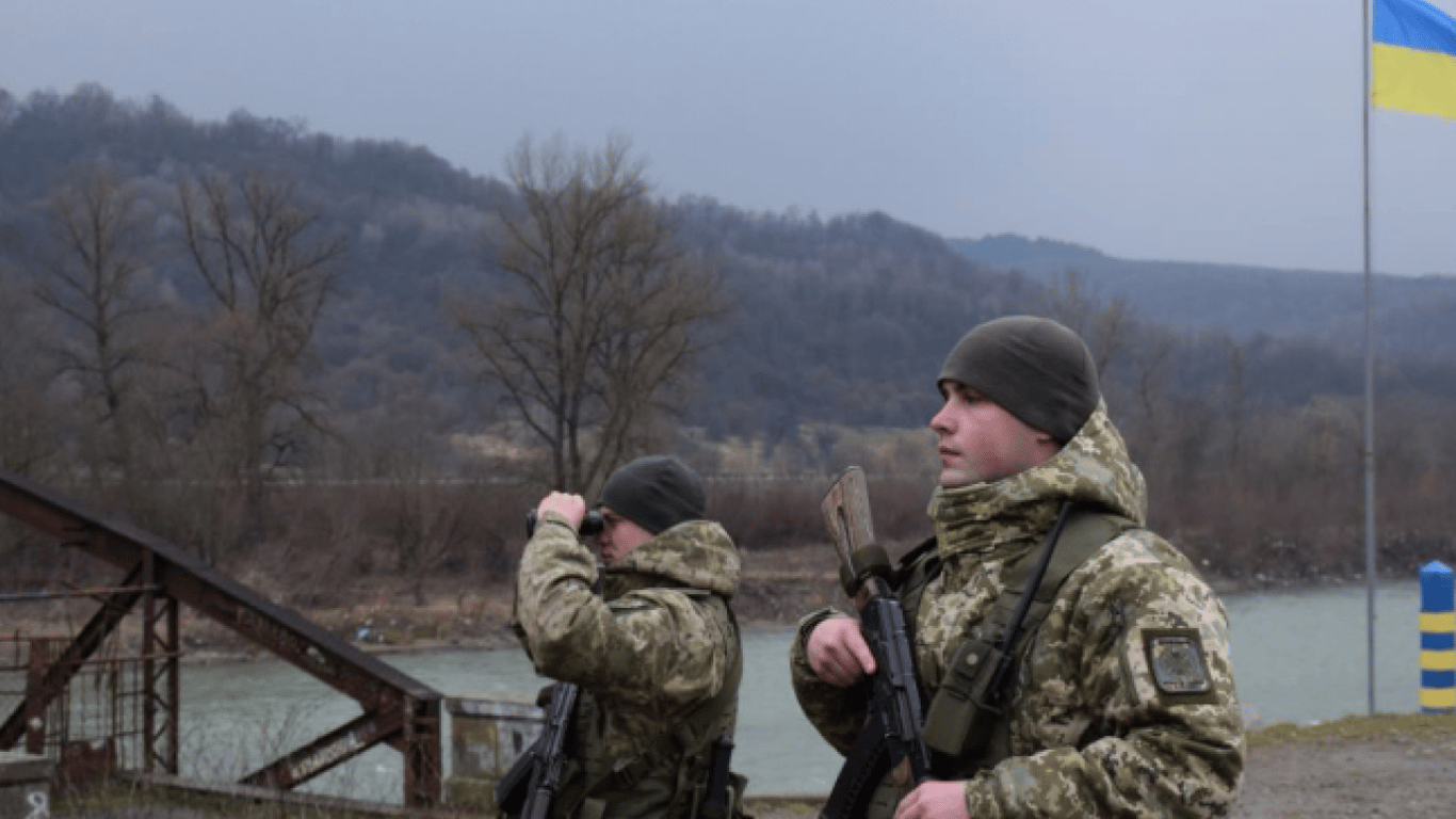 В Закарпатье судили военного за угрозы убийством пограничнику