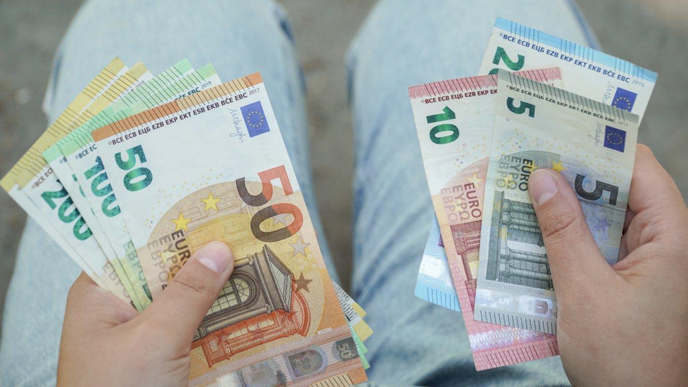 Дійсні купюри євро у 2026 році: яку готівку можна використовувати в Україні