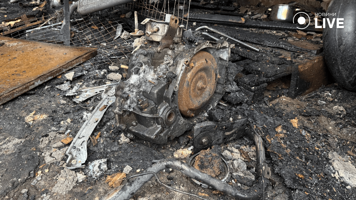 Згорілі автівки