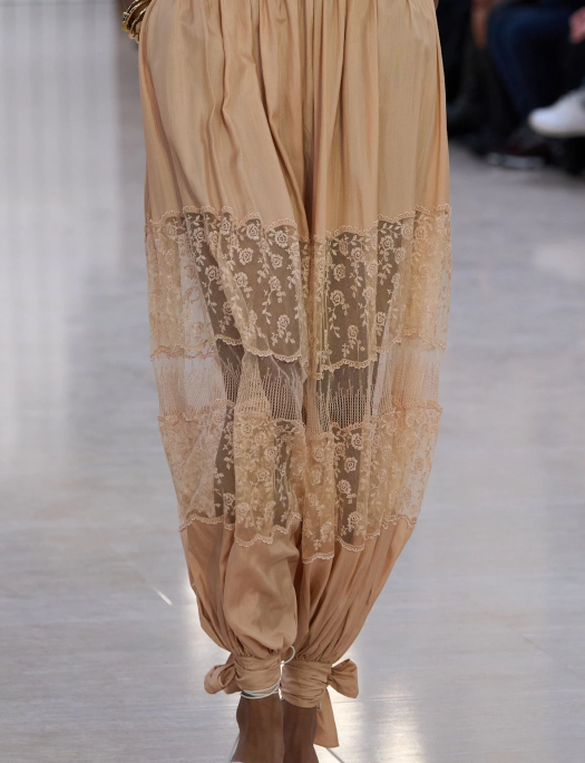 З чим носити штани-шаровари