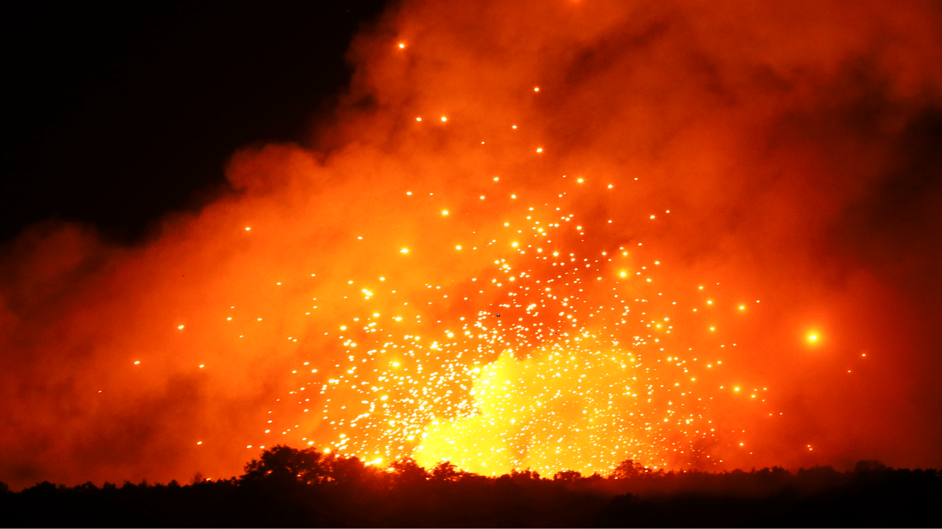 В Хмельницкой области прогремели взрывы: россияне выпустили ракеты