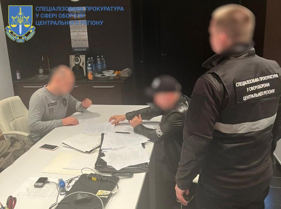 Подарував гранати Частякову