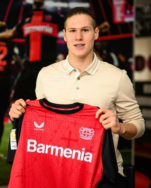 Артем Степанов