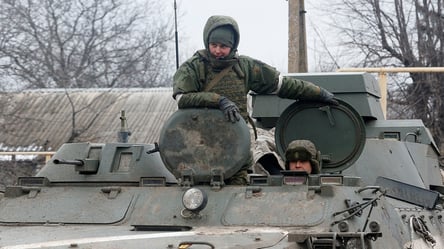 Осужденных оккупантов привезли в Херсонскую область, чтобы соблюдать правопорядок, — Генштаб - 285x160