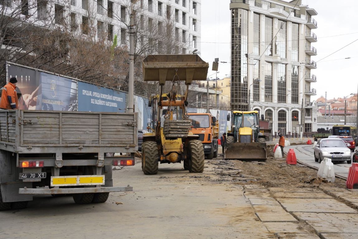 ремонт на вулиці Глибочицькій у Києва