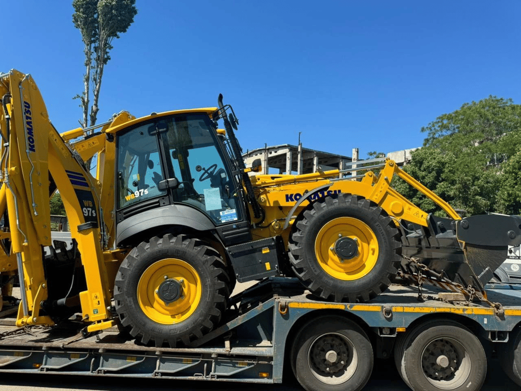 Нові бульдозери отримали одеські комунальники