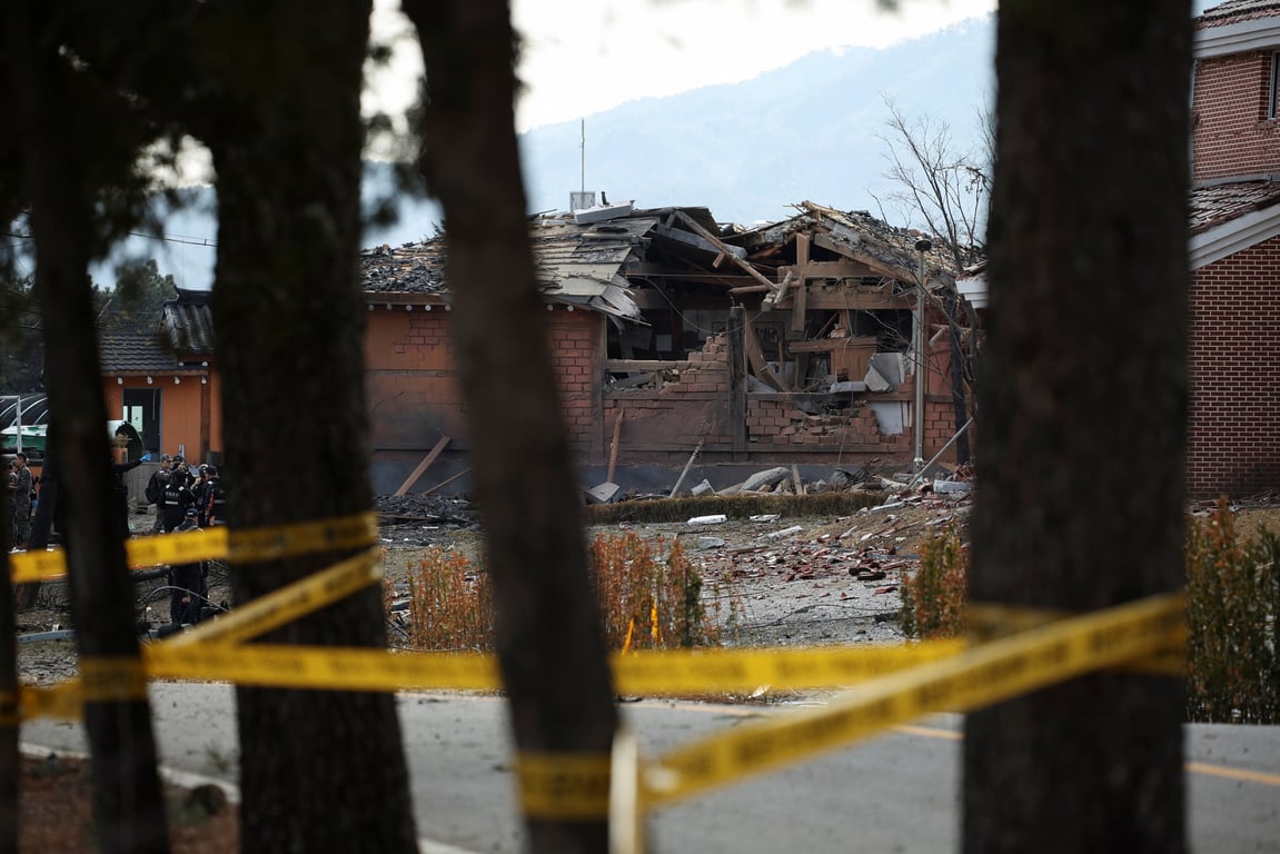 падіння авіабомб в Південній Кореї 6 березня