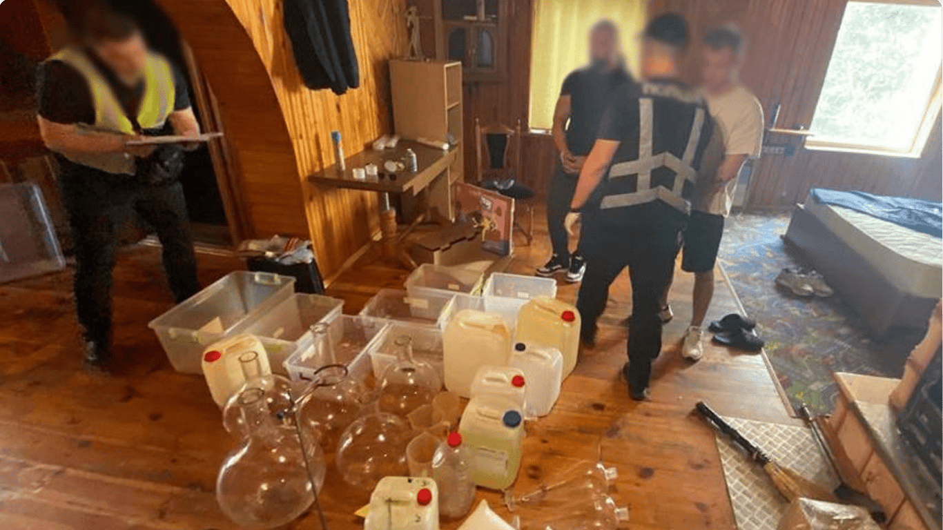 В Киеве будут судить участников группировки, которые организовали межрегиональный наркотрафик