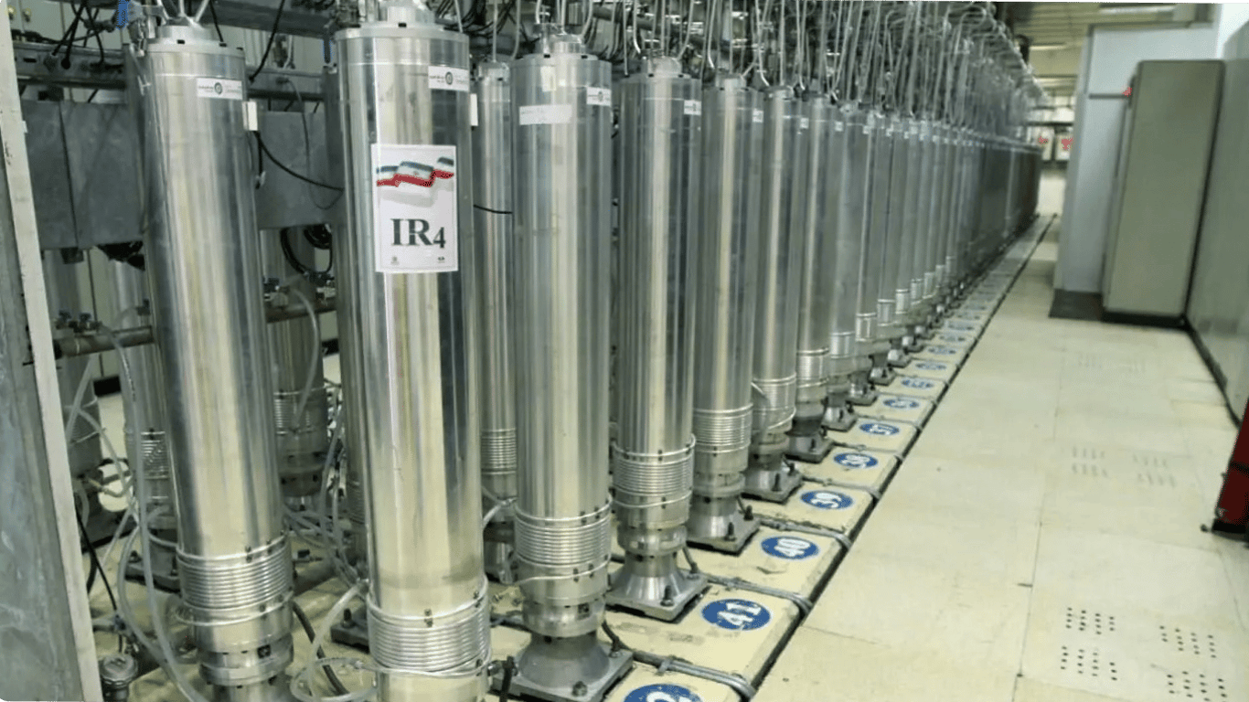 Іран має достатньо ресурсів, щоб створити три ядерні бомби, — Reuters
