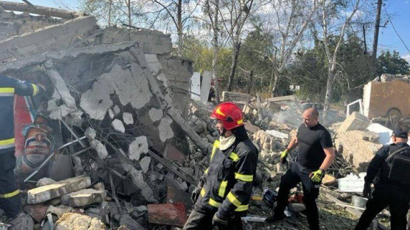 Родинам, які постраждали від удару по кафе на Харківщині, виплатити 1,4 млн грн, — Синєгубов