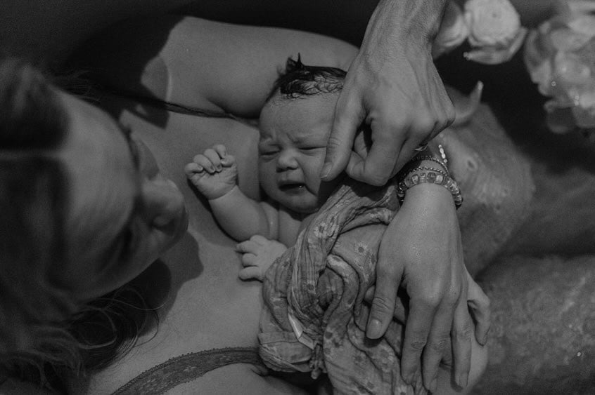 Гіларі Дафф вперше після пологів показалася на публіці з малюком - фото 1