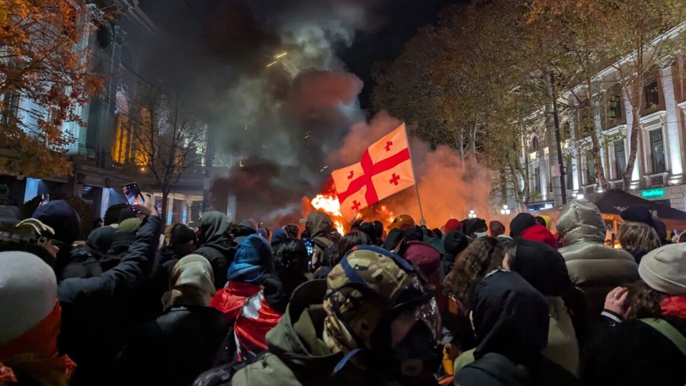 Протести у Грузії — як минула ніч проти 7 грудня у Тбілісі