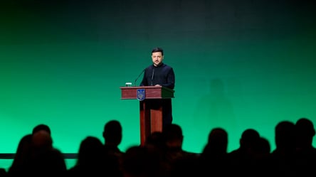 Зеленский рассказал, какое оружие является главным на фронте - 285x160