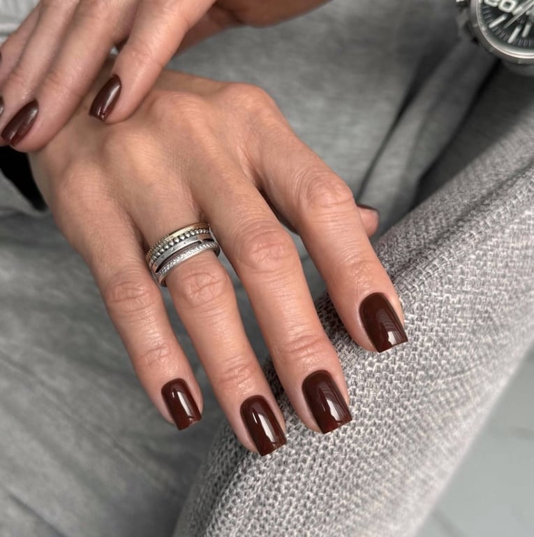 Коричневий колір у 2025 на піку популярності