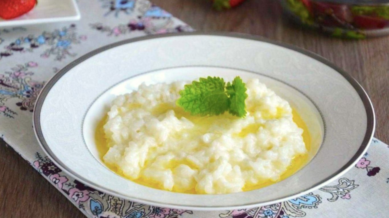 смачна рисова каша на сніданок 