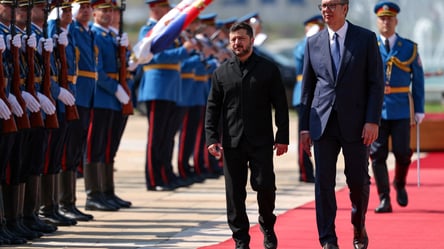 Зеленський зустрівся з президентом Сербії у Белграді: заплановані переговори тет-а-тет - 304x171