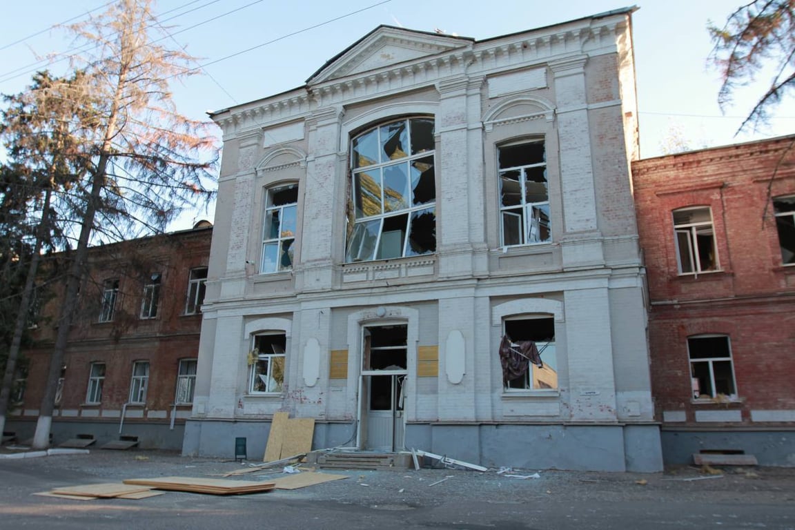 Харків та область знову потерпають від обстрілів — є загиблі та поранені - фото 1