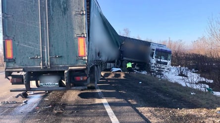 Масштабная авария — на трассе Одесса-Рени затруднено движение транспорта - 285x160