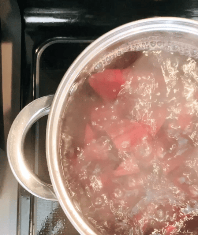 Крашанки на Великдень за допомогою буряка - рецепт