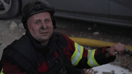 Нічний обстріл Києва: горів ринок, будівлі та загинула людина - 304x171