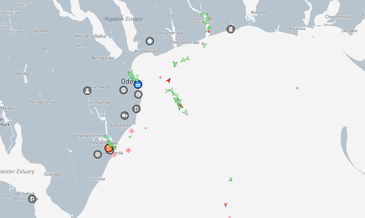 Експорт українським коридором досяг довоєнних обсягів — що відомо про роботу портів Великої Одеси - фото 1
