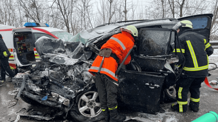 На Львовщине произошло серьезное ДТП с пострадавшими — детали - 290x166
