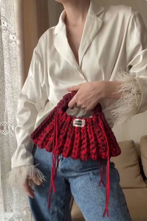 В'язані сумки найбільш трендові цього літа