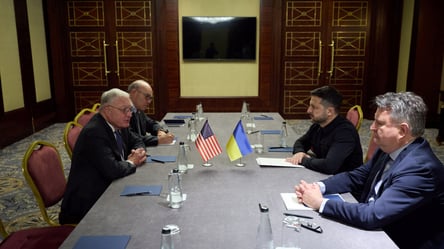 Келлог: Трамп відмовився тиснути на Україну щодо Донеччини - 304x171