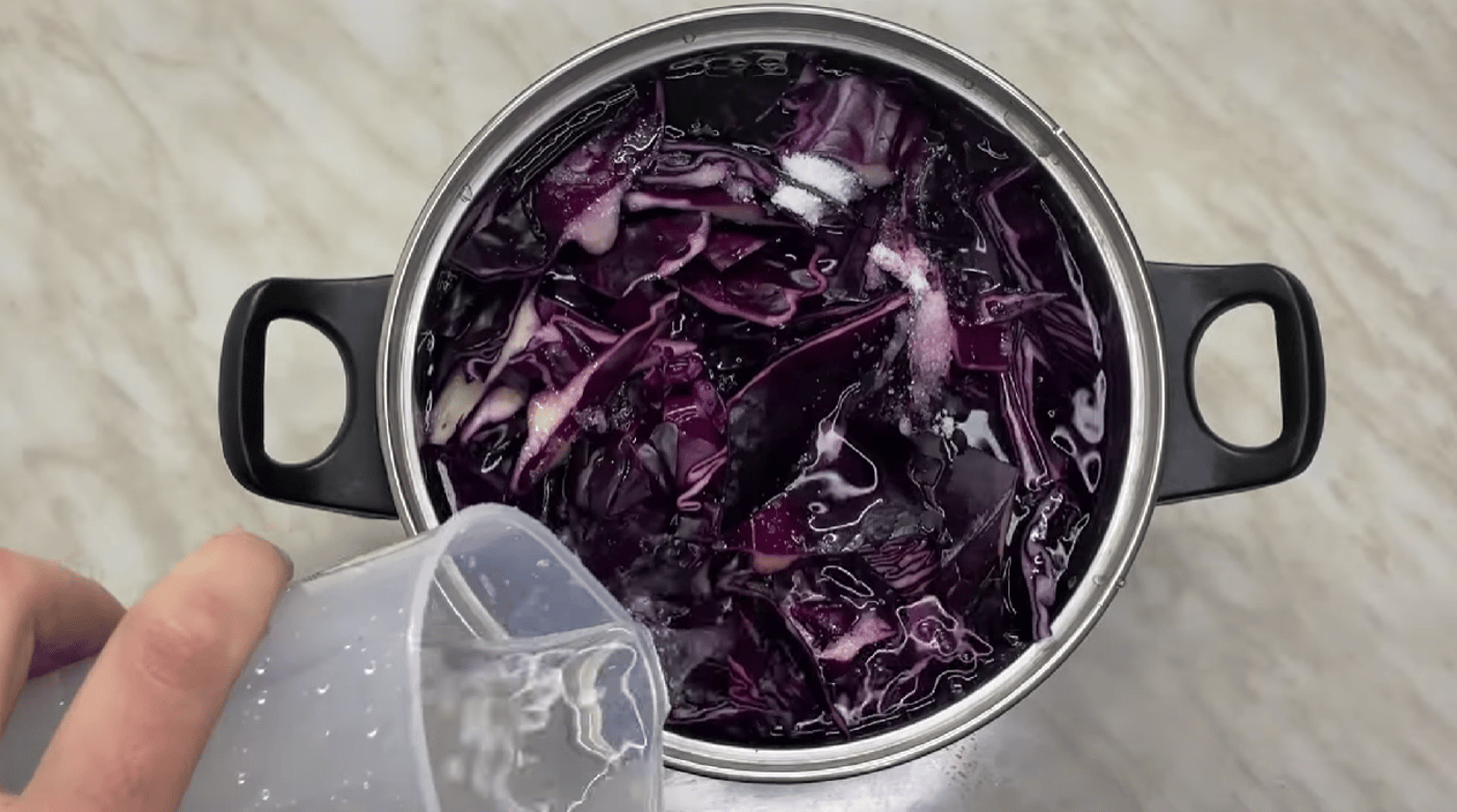 Як зробити блакитні крашанки на Великдень - фото