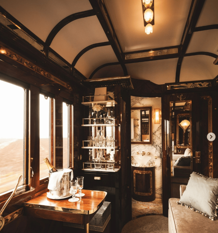 Кімната в поїзді Venice Simplon-Orient-Express