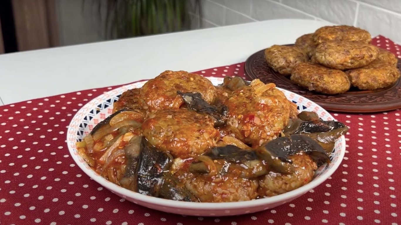 як приготувати пісні гречаники в томатному соусі 