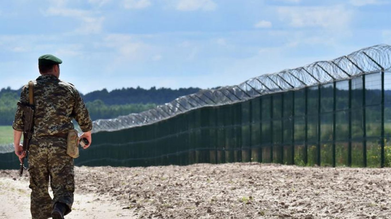 Латвія побудує ще понад 60 кілометрів паркану на кордоні з білоруссю: що відомо