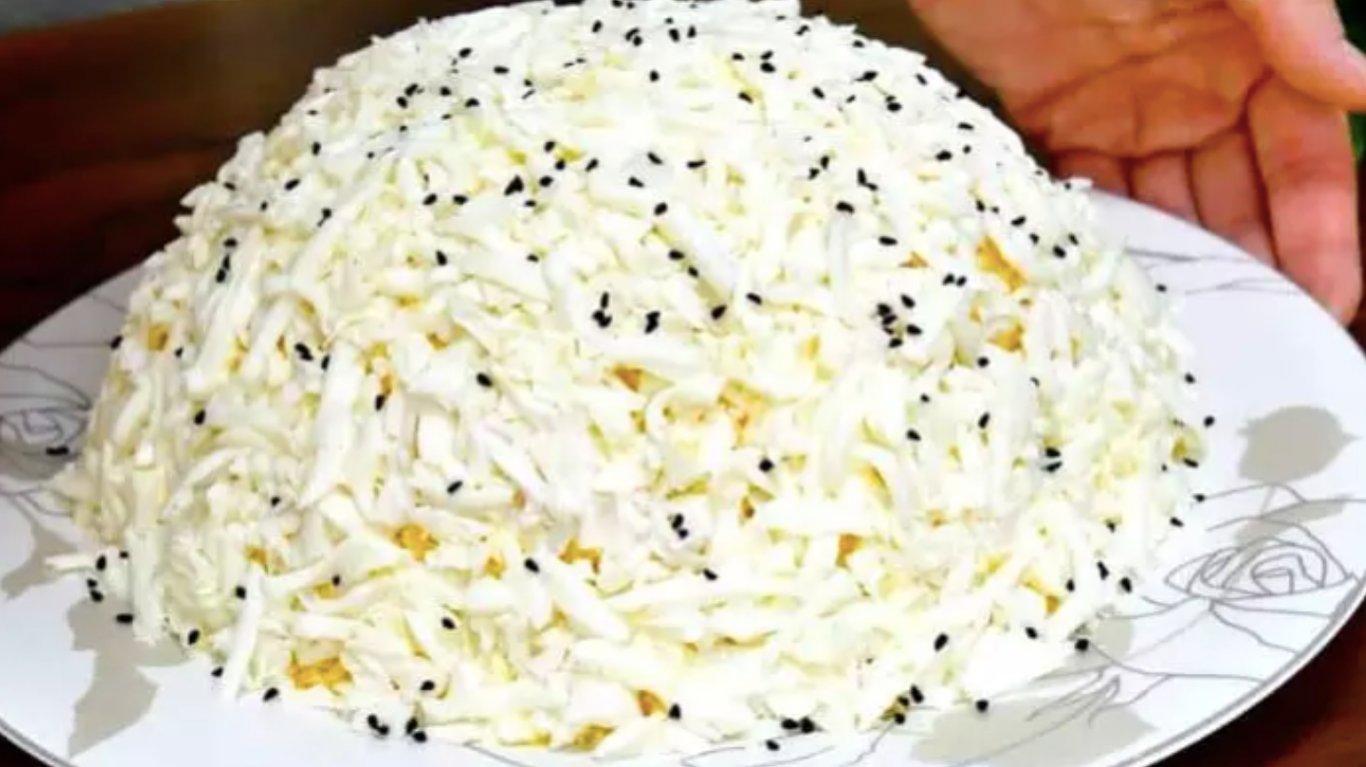 святковий рецепт салату з куркою