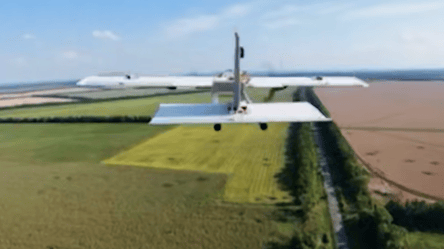 Дрони ГУР нищать ворога в небі та на землі — ефектне відео - 285x160