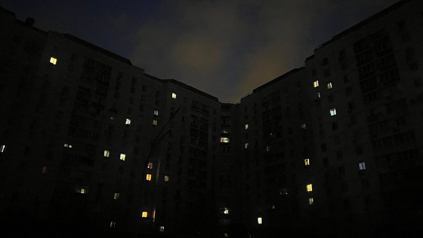 Веерные отключения электроэнергии в Украине: объяснение эксперта