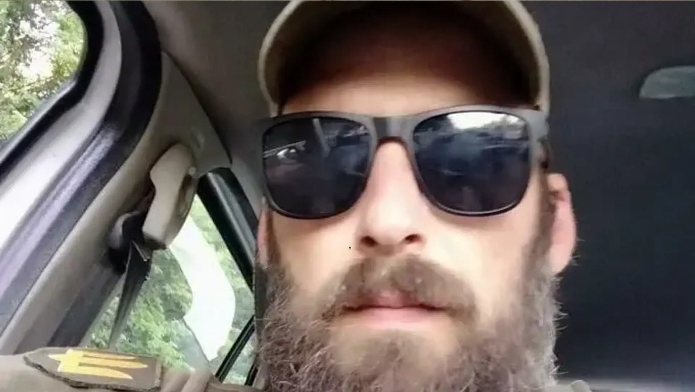 Антон Ахметов