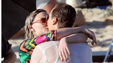 Зірка "Гри Престолів" Софі Тернер, яка розлучається з Джо Джонасом, цілувалася з іншим - 285x160